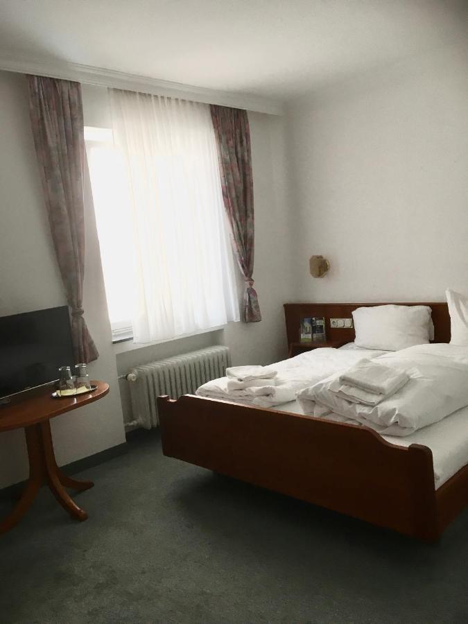 Hotel Hofgarten Bad Buchau Exterior photo